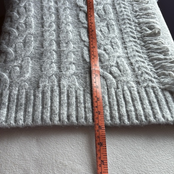NWT RW&CO. Gray Cable Knit Sweater - Picture 9 of 11